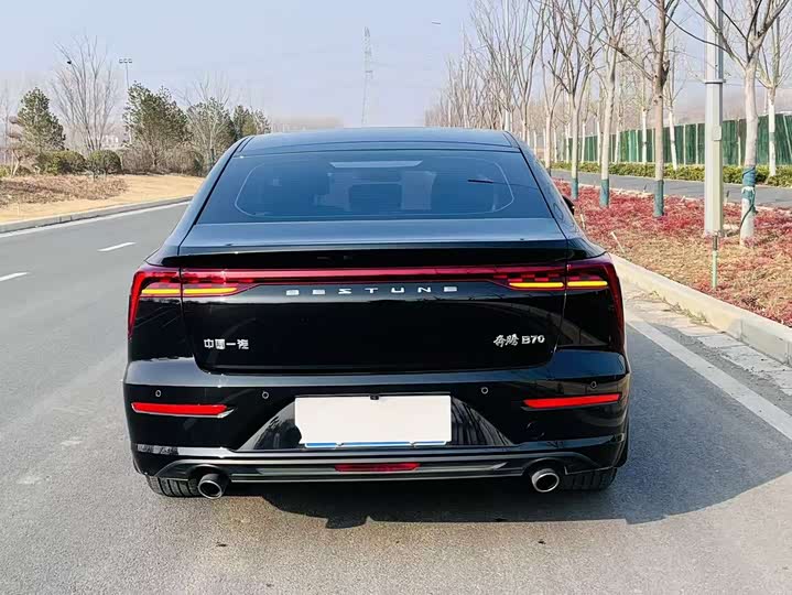 Фото 9 - Bestune B70