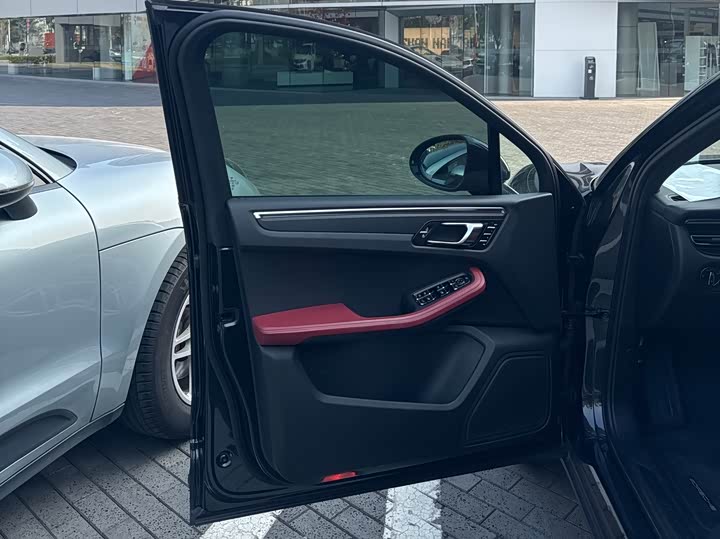 Фото 8 - Porsche Macan