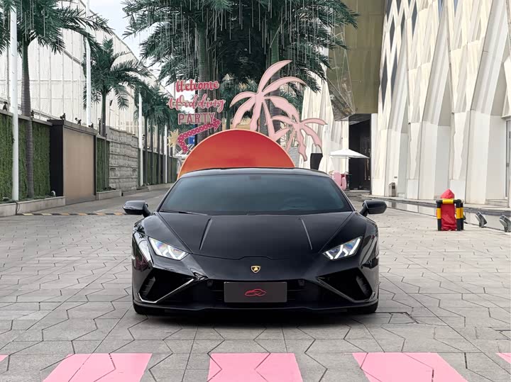 Фото 2 - Lamborghini Huracán