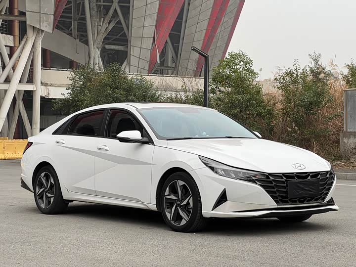 Фото 2 - Hyundai Elantra N line