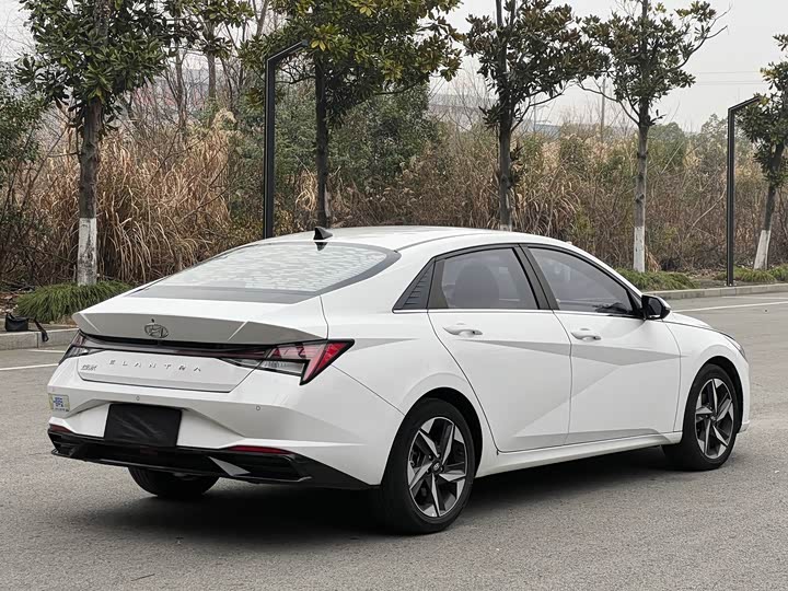 Фото 3 - Hyundai Elantra N line