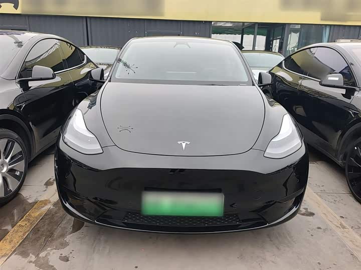 Фото 3 - Tesla Model Y