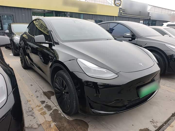 Фото 4 - Tesla Model Y