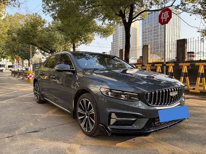 Фото 3 - Geely Preface