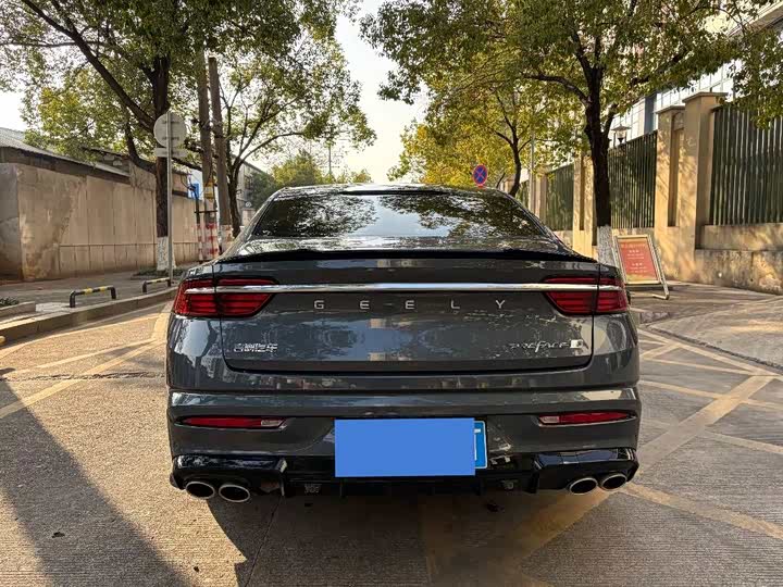 Фото 6 - Geely Preface