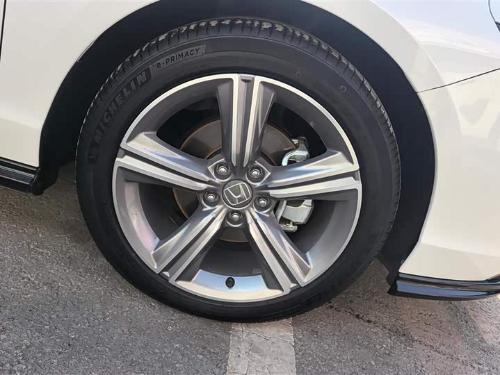 Фото 6 - Honda Accord