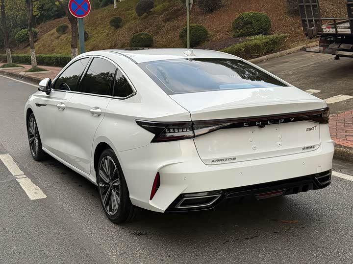 Фото 6 - Chery Arrizo 8