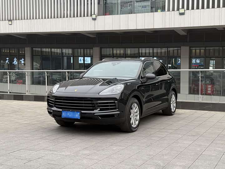 Фото 1 - Porsche Cayenne