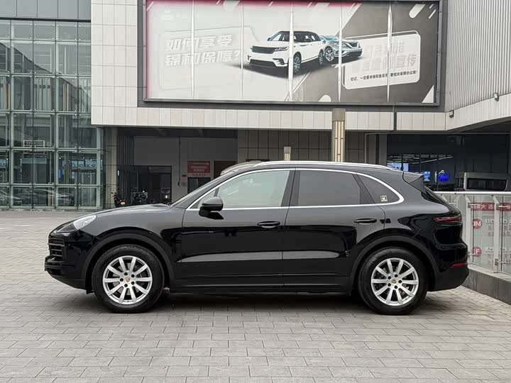 Фото 2 - Porsche Cayenne
