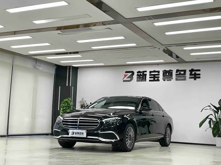 Фото 1 - Mercedes-Benz E-Class