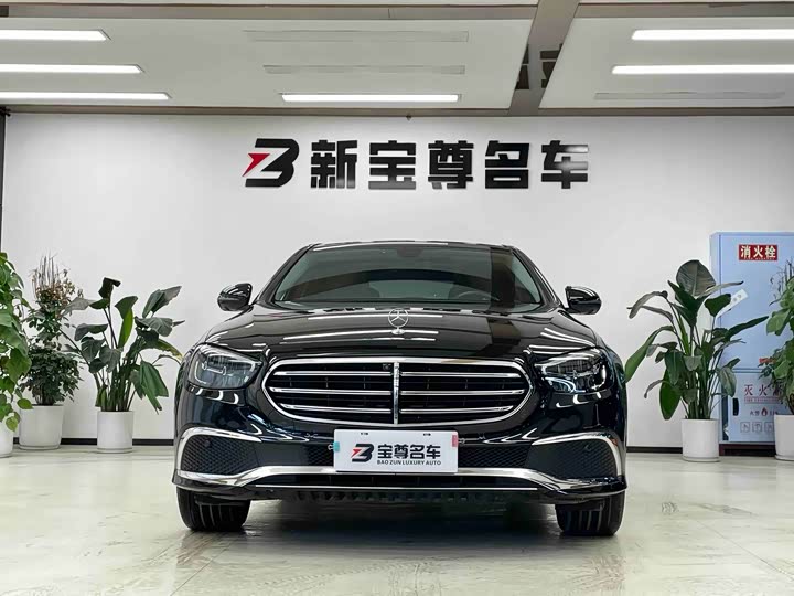 Фото 2 - Mercedes-Benz E-Class