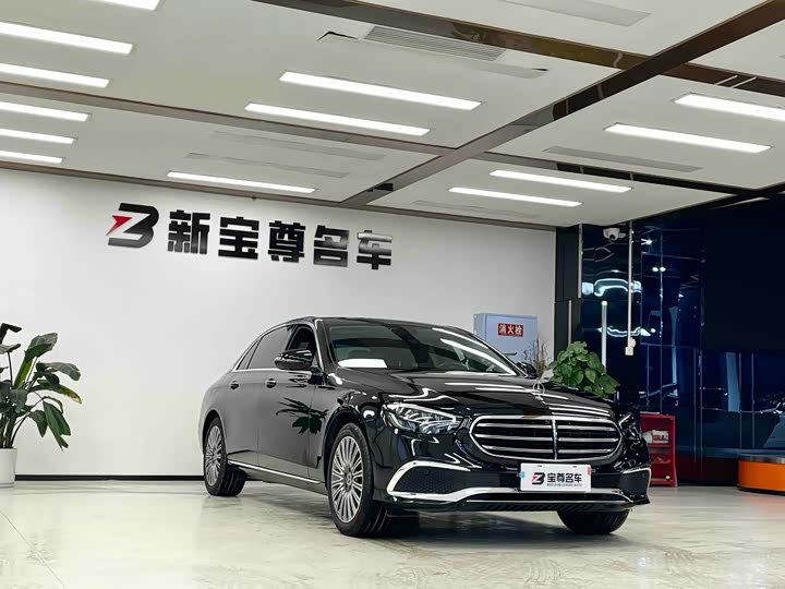 Фото 3 - Mercedes-Benz E-Class