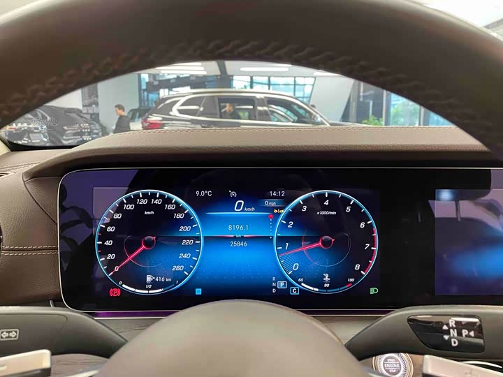 Фото 6 - Mercedes-Benz E-Class