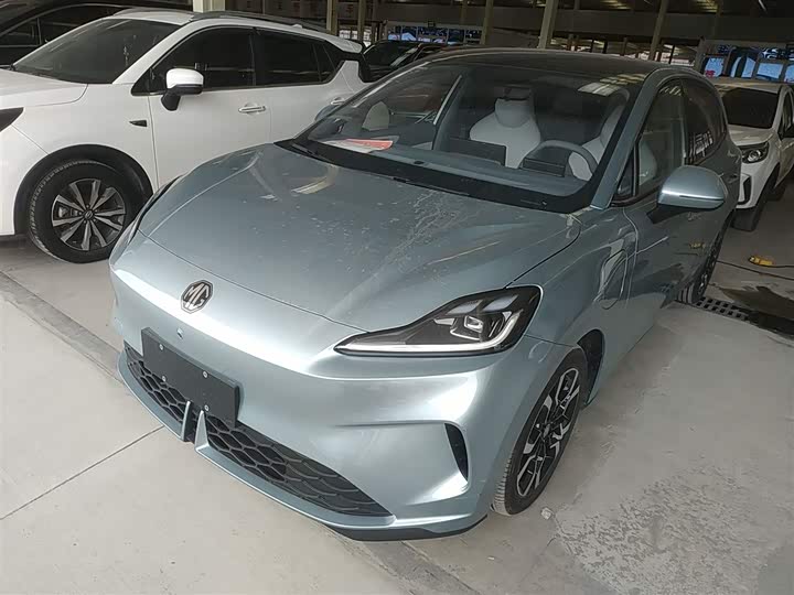Фото 2 - MG Motor 4 EV