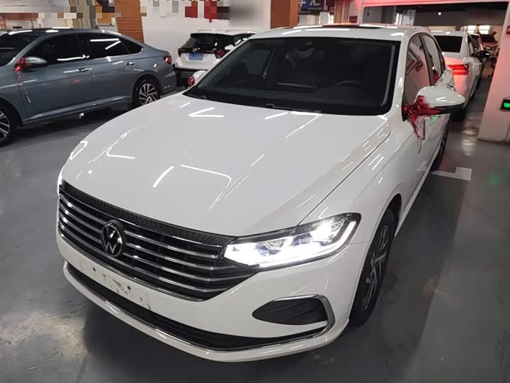 Фото 1 - Volkswagen Lavida