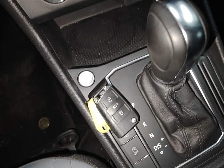 Фото 9 - Volkswagen Lavida