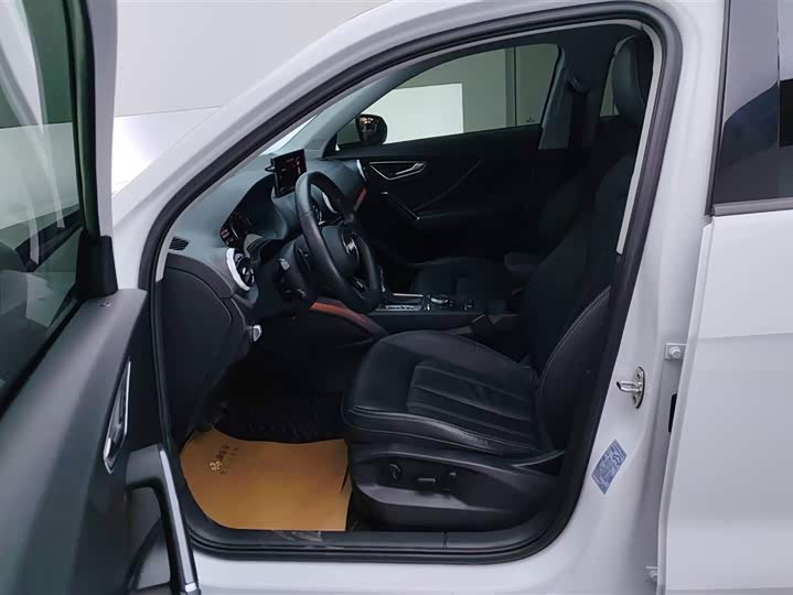 Фото 9 - Audi Q2L