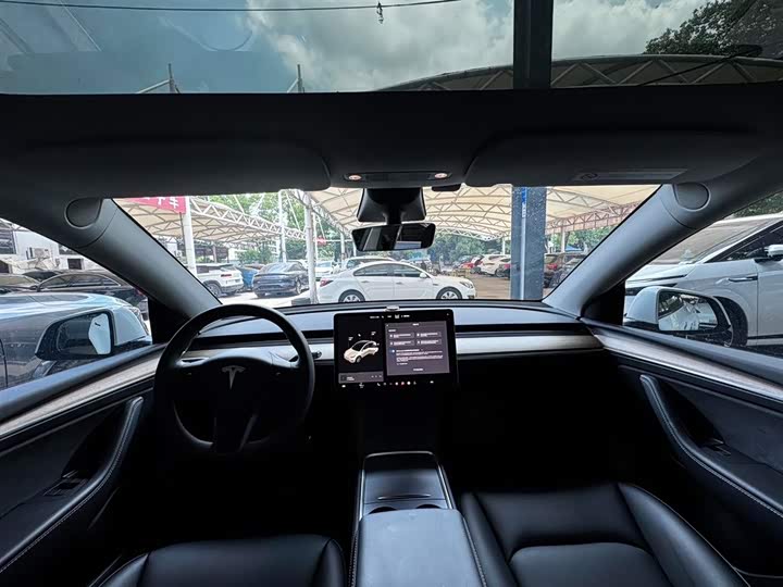 Фото 7 - Tesla Model Y