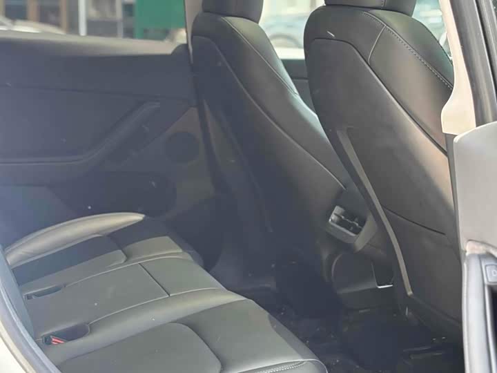 Фото 9 - Tesla Model Y