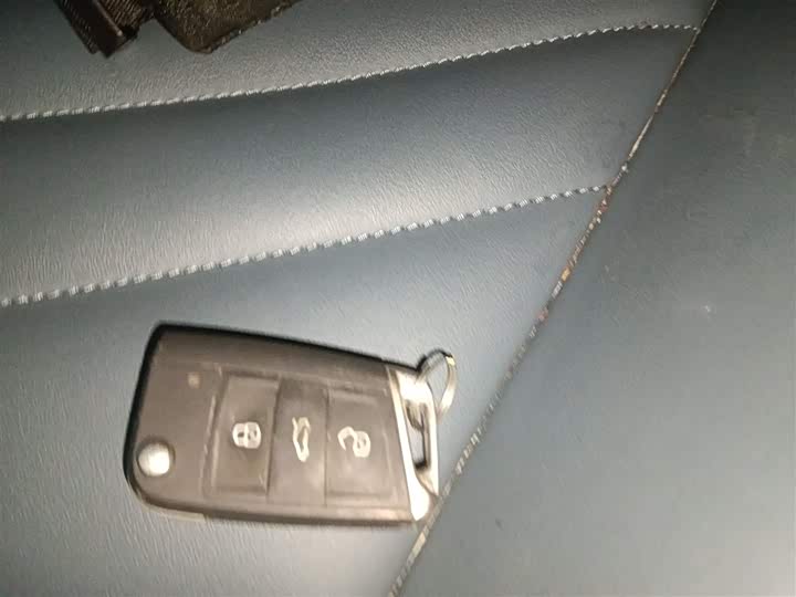 Фото 9 - Volkswagen Tharu