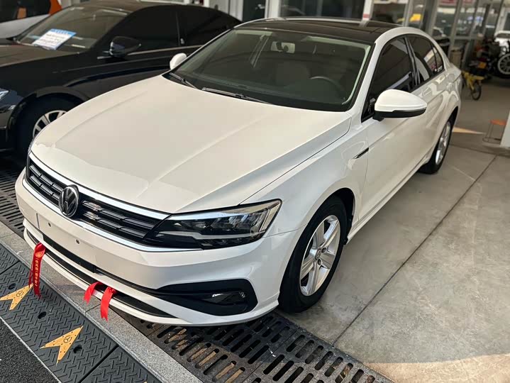 Фото 1 - Volkswagen Lamando L