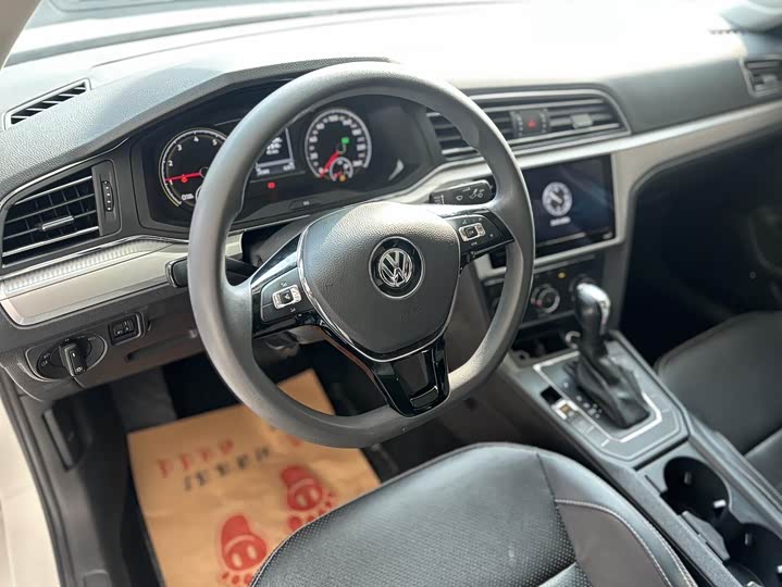 Фото 9 - Volkswagen Lamando L