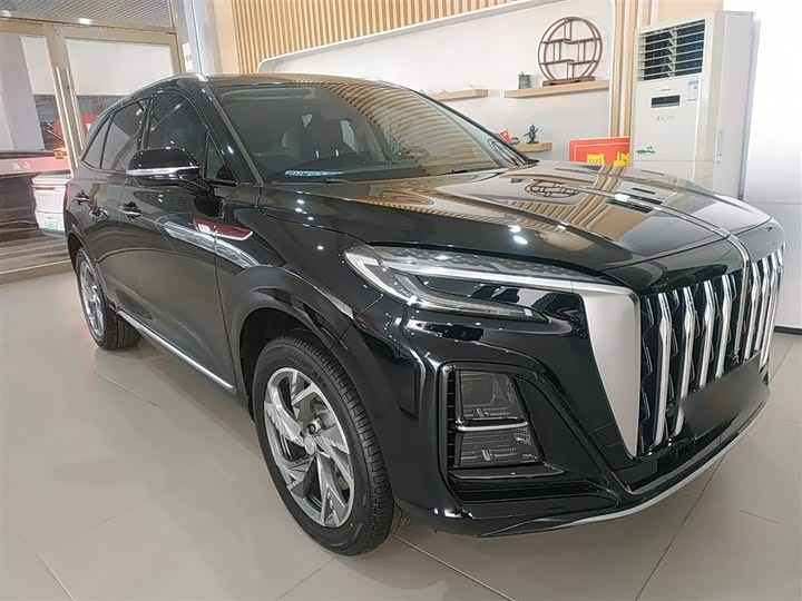 Фото 4 - Hongqi HS3 Hybrid