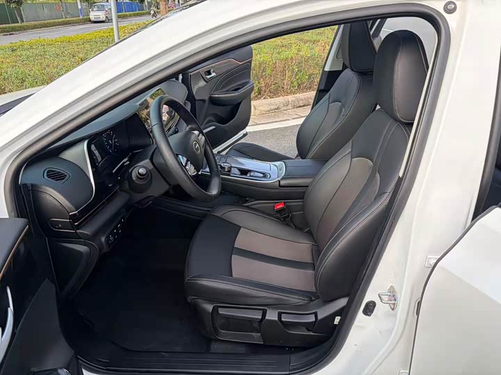 Фото 8 - GAC Aion S