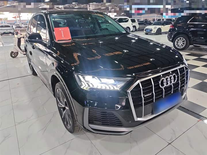 Фото 4 - Audi Q7