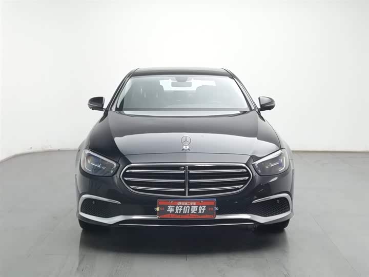 Фото 3 - Mercedes-Benz E-Class