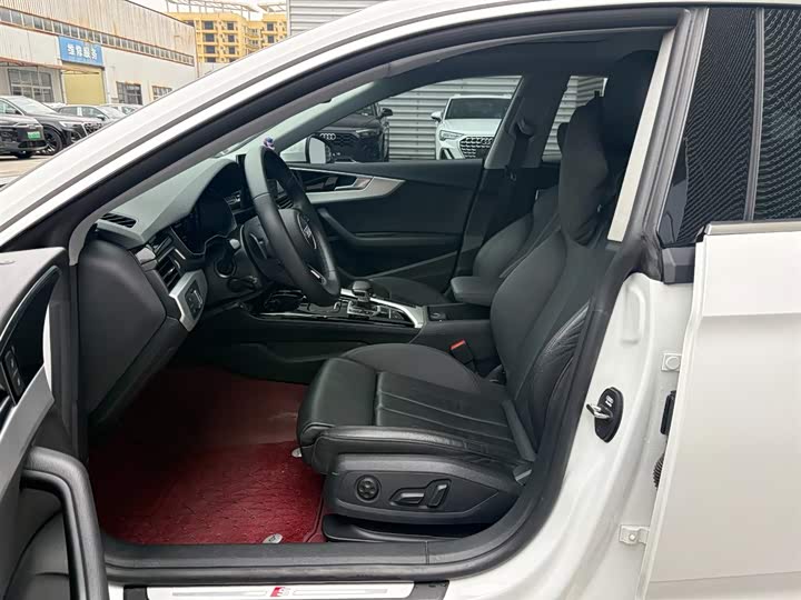 Фото 8 - Audi A5