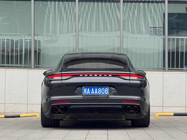 Фото 5 - Porsche Panamera