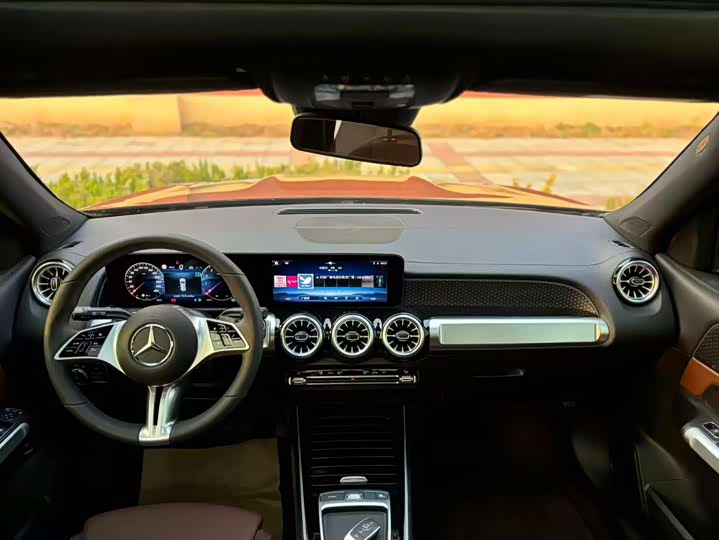 Фото 5 - Mercedes-Benz GLB-Class