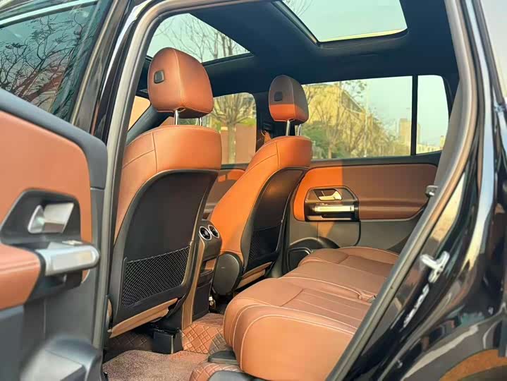 Фото 6 - Mercedes-Benz GLB-Class