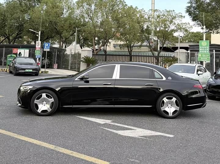 Фото 2 - Mercedes-Benz Maybach S-Class
