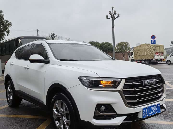 Фото 3 - Haval H6