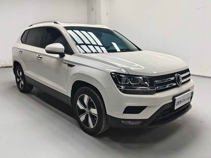 Фото 1 - Volkswagen Tharu