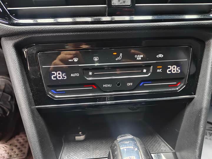 Фото 2 - Volkswagen Tharu