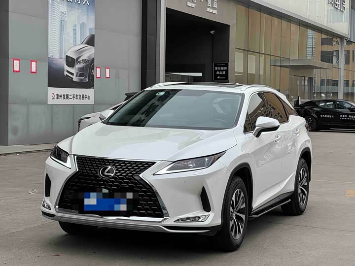 Фото 7 - Lexus RX