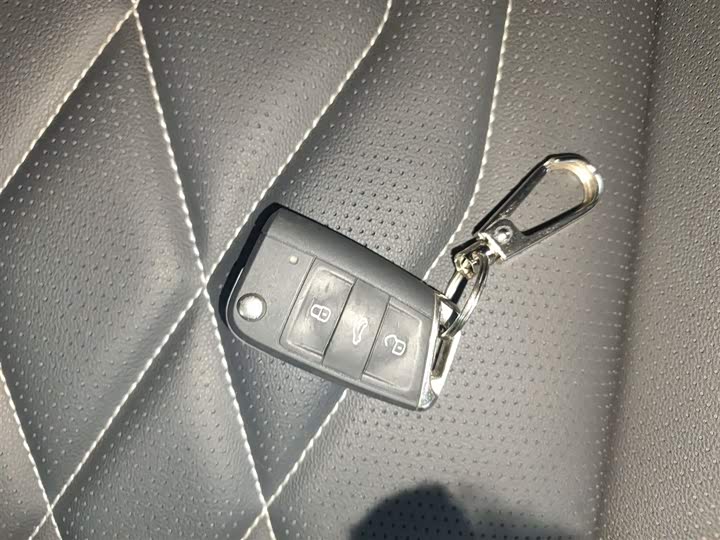 Фото 9 - Volkswagen Tiguan L Pro