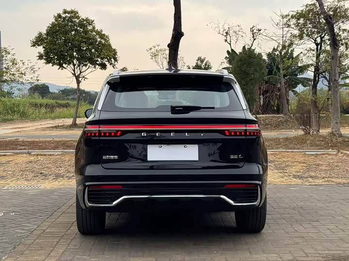 Фото 5 - Geely Monjaro