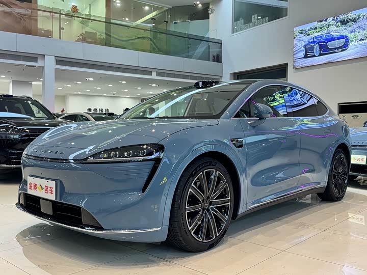 Фото 1 - Luxeed R7