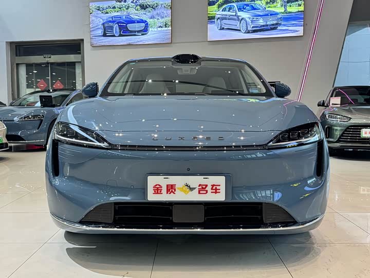 Фото 2 - Luxeed R7