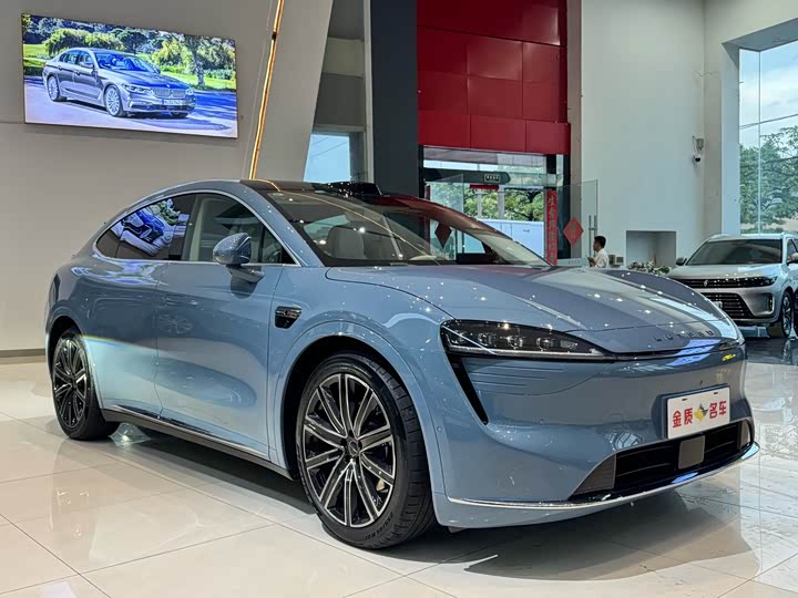 Фото 3 - Luxeed R7