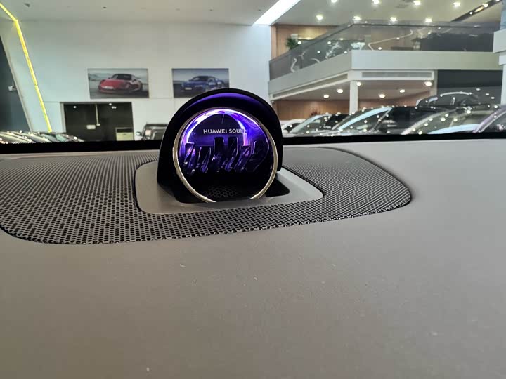 Фото 9 - Luxeed R7