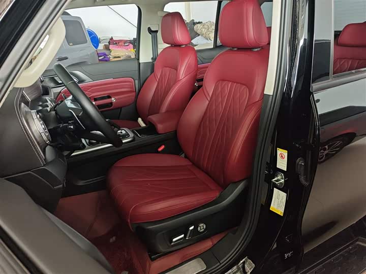 Фото 7 - Tank 300