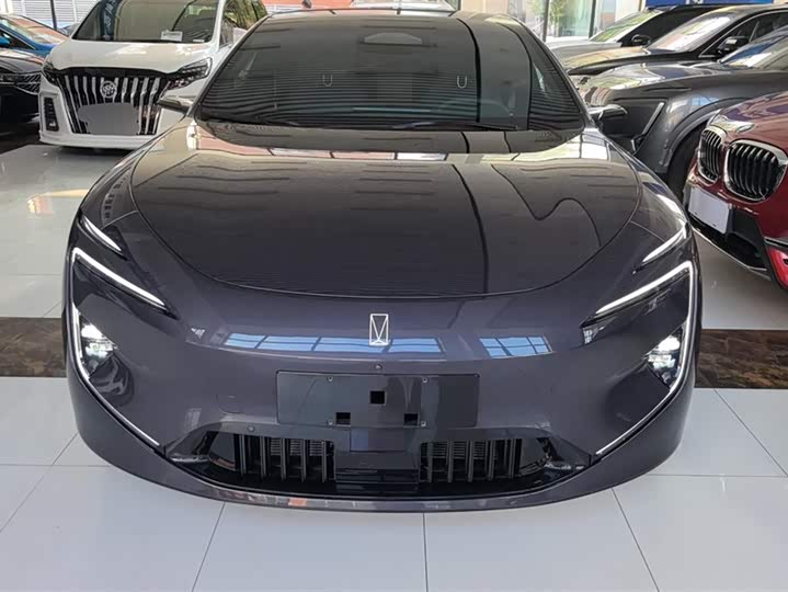 Фото 2 - Avatr 12