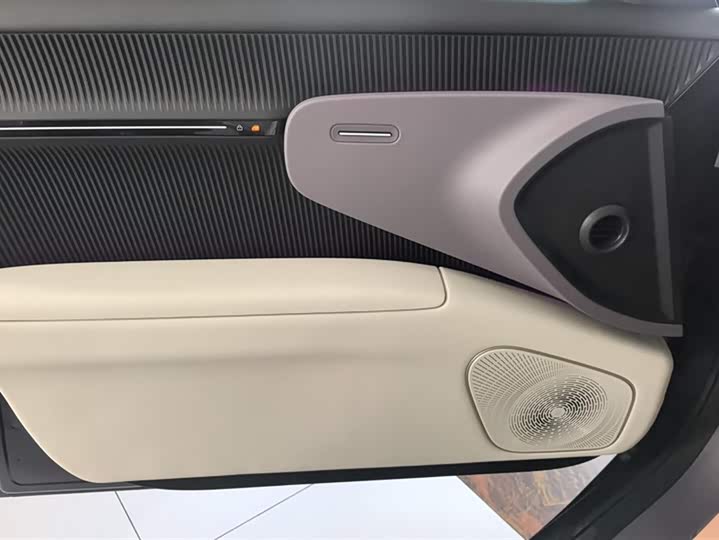 Фото 7 - Avatr 12