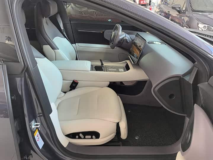 Фото 8 - Avatr 12