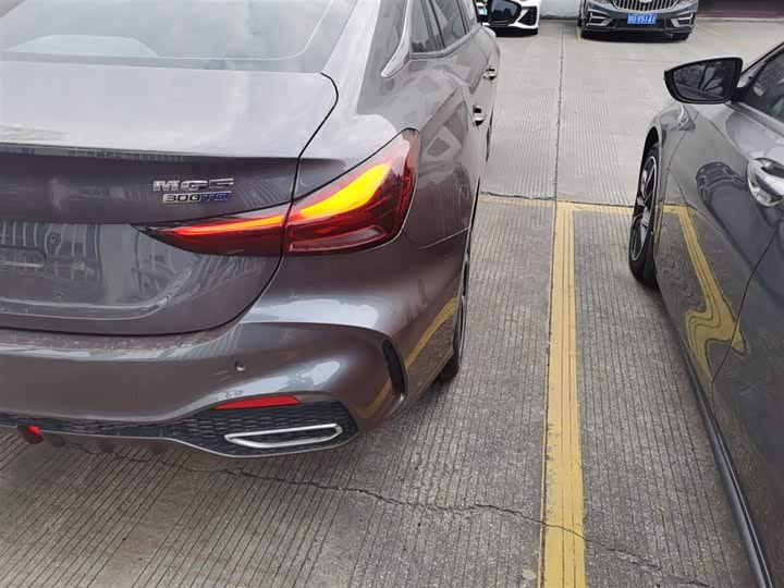 Фото 8 - MG Motor 5